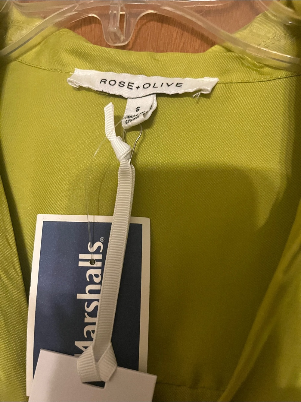 Rose & Olive Lime Green Short Sleeve Utility Blouse - Picture 2 of 2